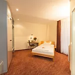 Garner East By Ihg Hotel Cologne
