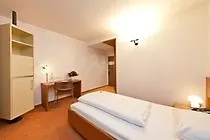 Garner East By Ihg Hotel 4*