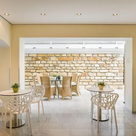 Garner East By Ihg فندق كولونيا