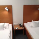 Garner East By Ihg 4*