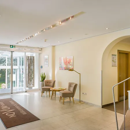Hotel Garner East By Ihg 4*