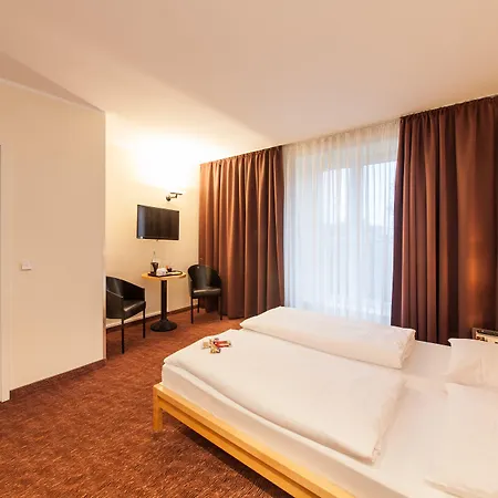 Hotel Garner East By Ihg 4*