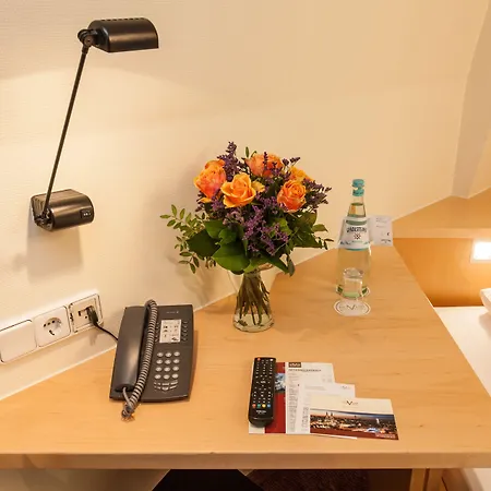 Garner East By Ihg מלון 4*