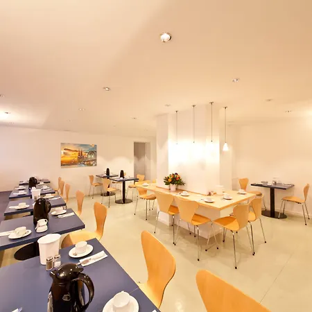 Garner East By Ihg Hotel 4*