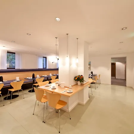 Hotel Garner East By Ihg