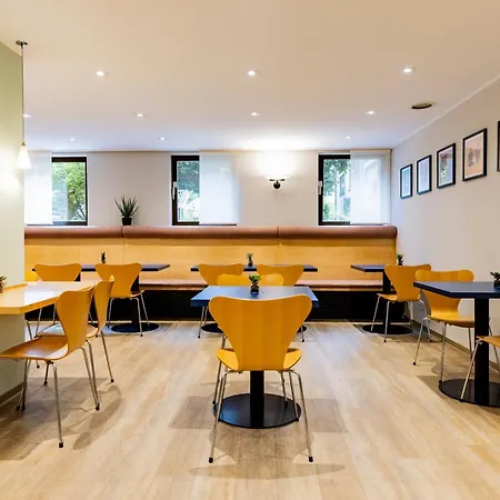 Garner East By Ihg 4*