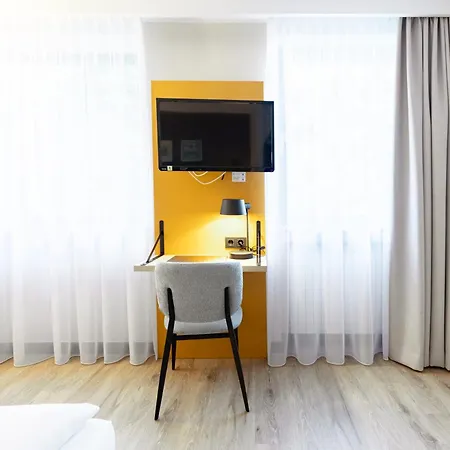 Garner East By Ihg מלון 4*