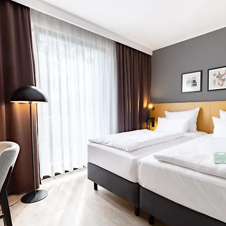 Hotel Garner East By Ihg 4*