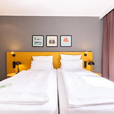 Garner East By Ihg Cologne