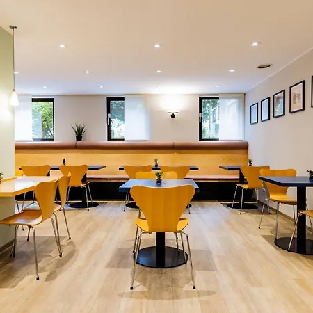 Garner East By Ihg Hotell 4*