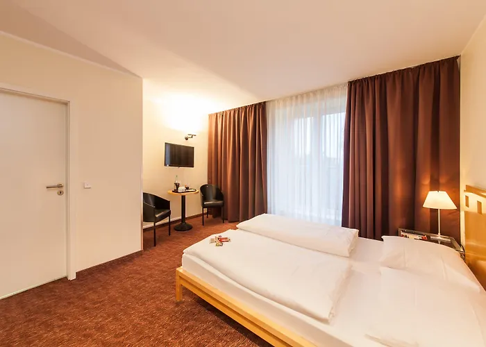 Hotel Garner East By Ihg 4*