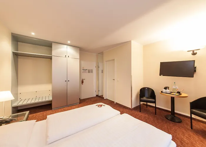 Hotel Garner East By Ihg 4*