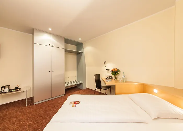 Garner East By Ihg Hotel