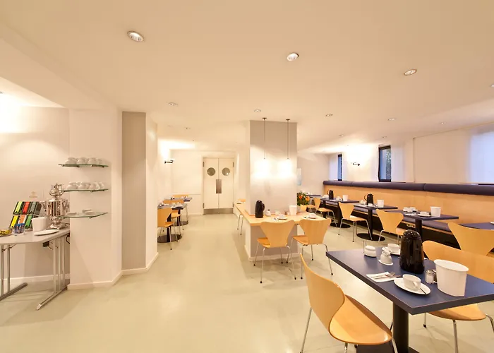 Hotel Garner East By Ihg