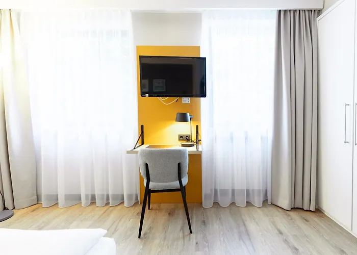 Garner East By Ihg 酒店 4*