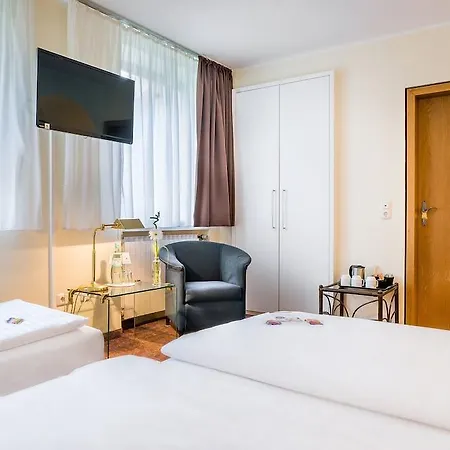 Отель Garner Hotel Cologne East Кёльн