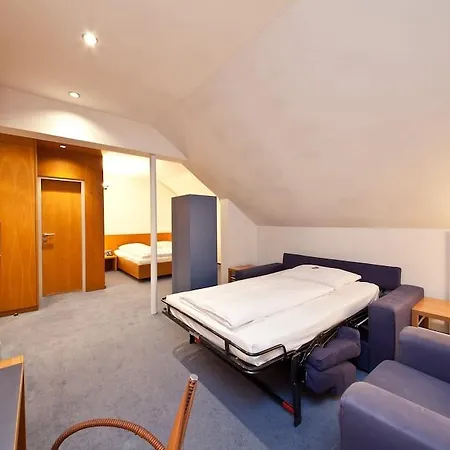Garner Hotel Cologne East Отель Кёльн