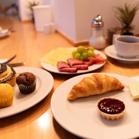 Отель Garner Hotel Cologne East