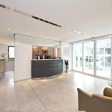 Отель Garner Hotel Cologne East Кёльн