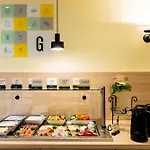 Hotel Garner East By Ihg 4*